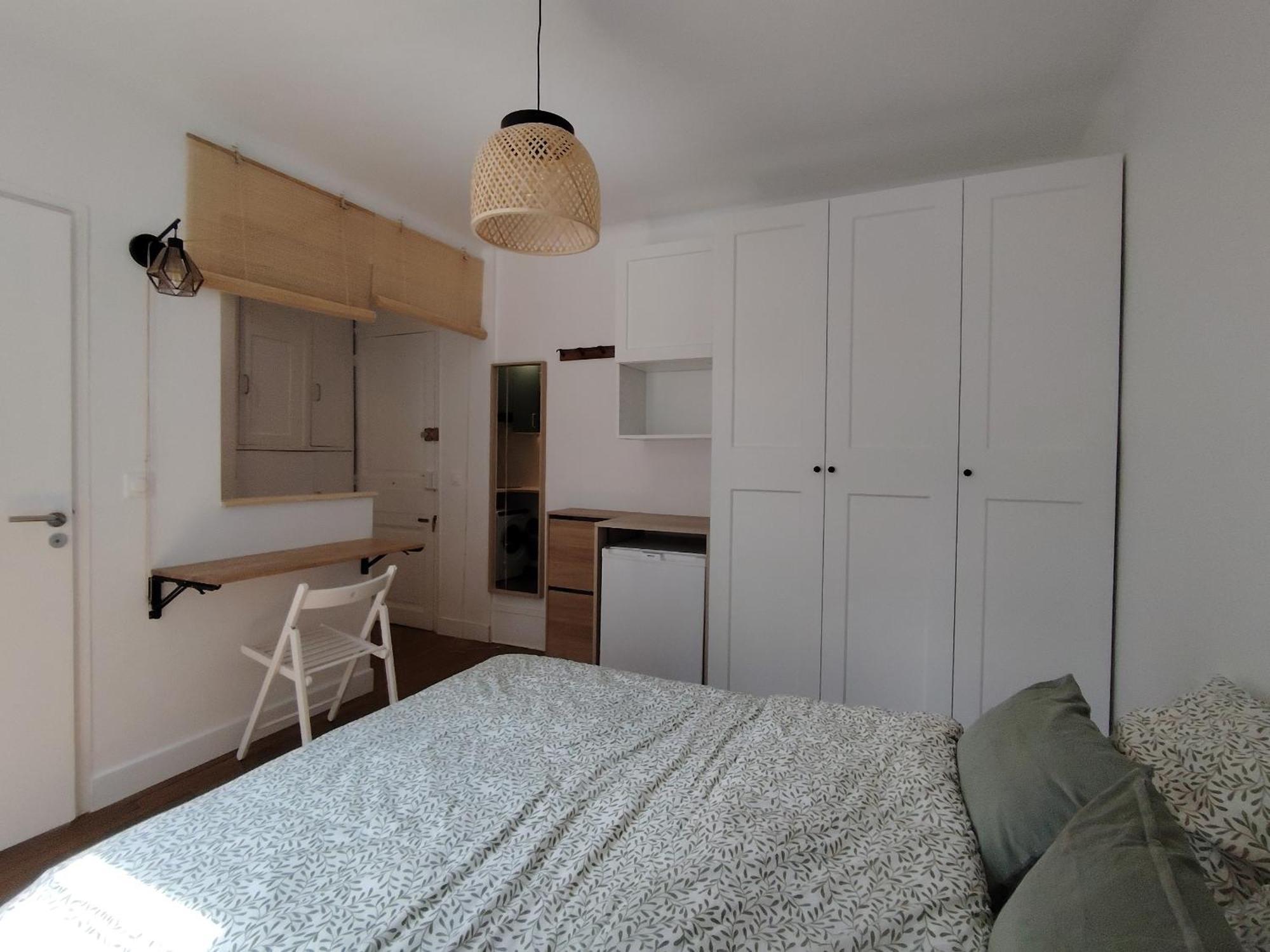 Tour Eiffel Apartment *